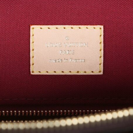 Louis Vuitton - Image 12